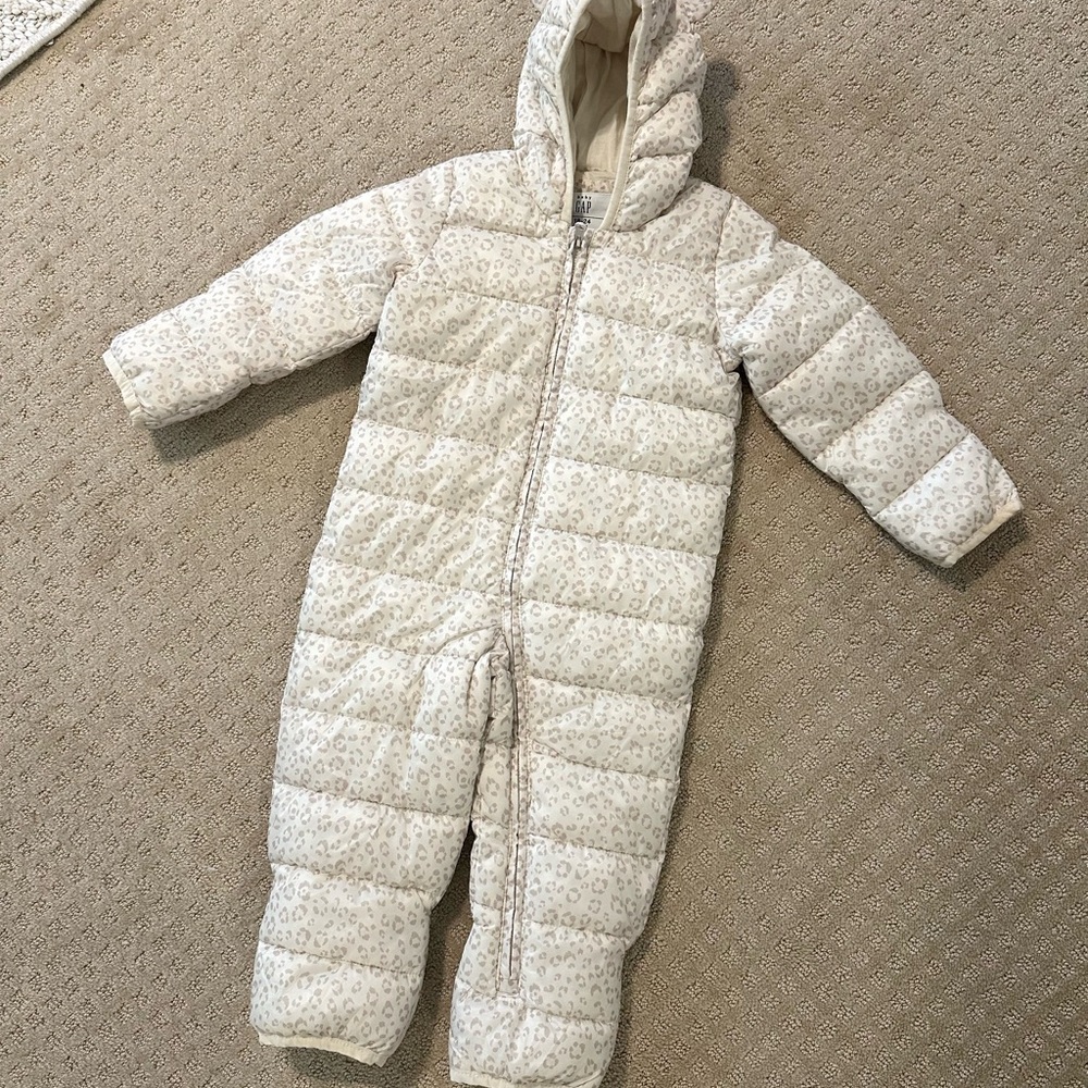 🖤 GAP Water Resistant Snowsuit 18-24M